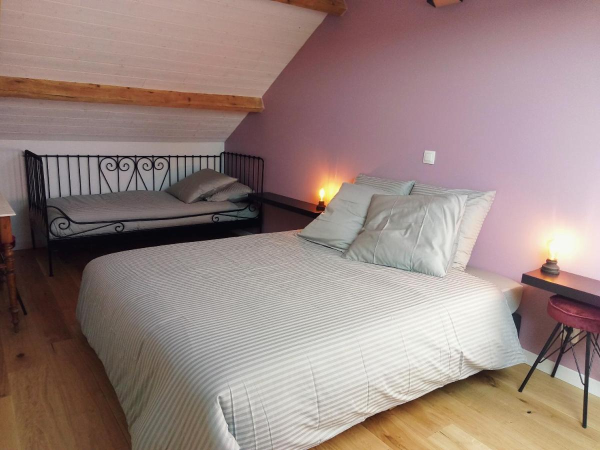 Chambres D'Hotes Quatre Mains Saint-Priest-des-Champs Zewnętrze zdjęcie