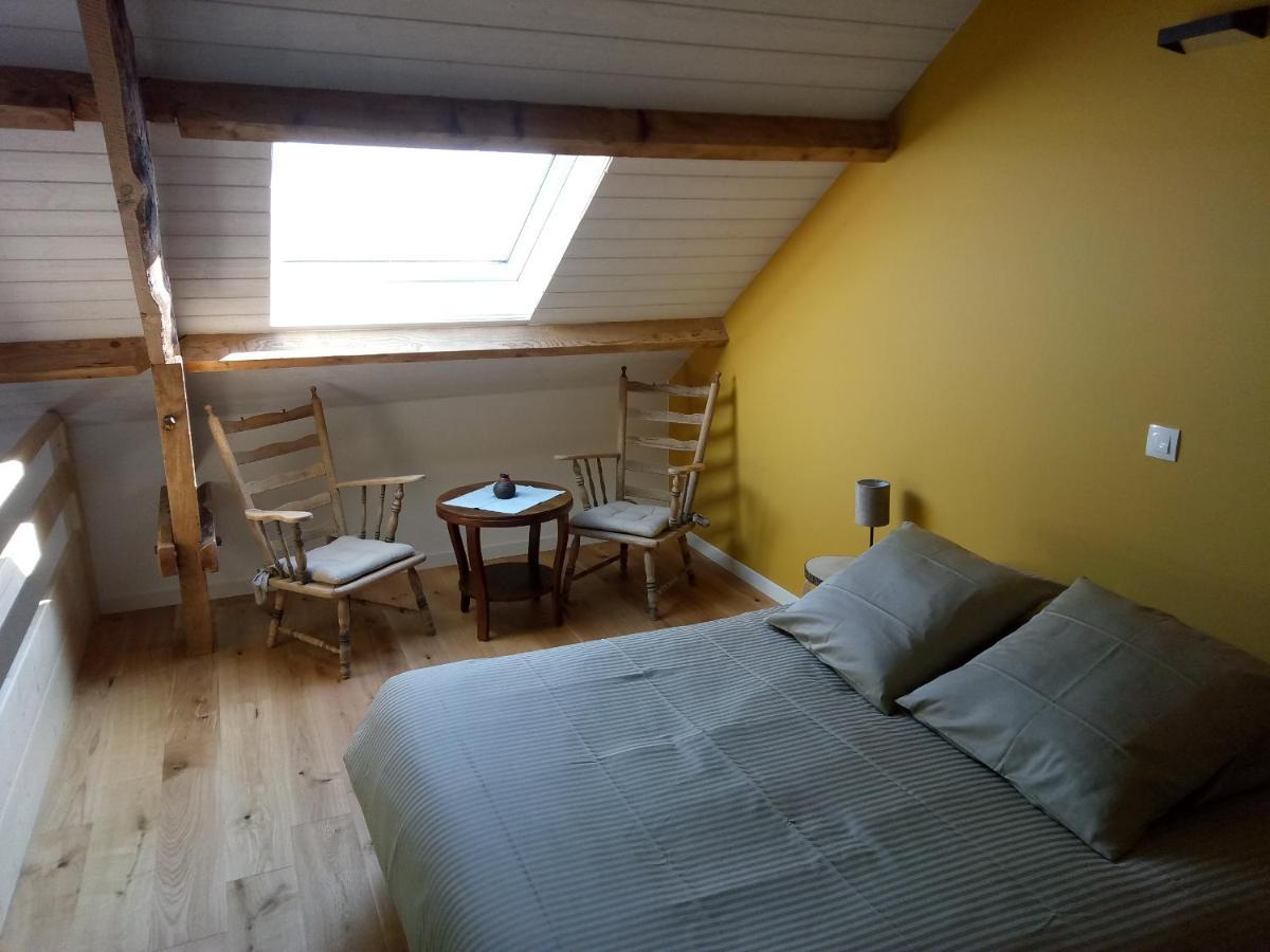 Chambres D'Hotes Quatre Mains Saint-Priest-des-Champs Zewnętrze zdjęcie