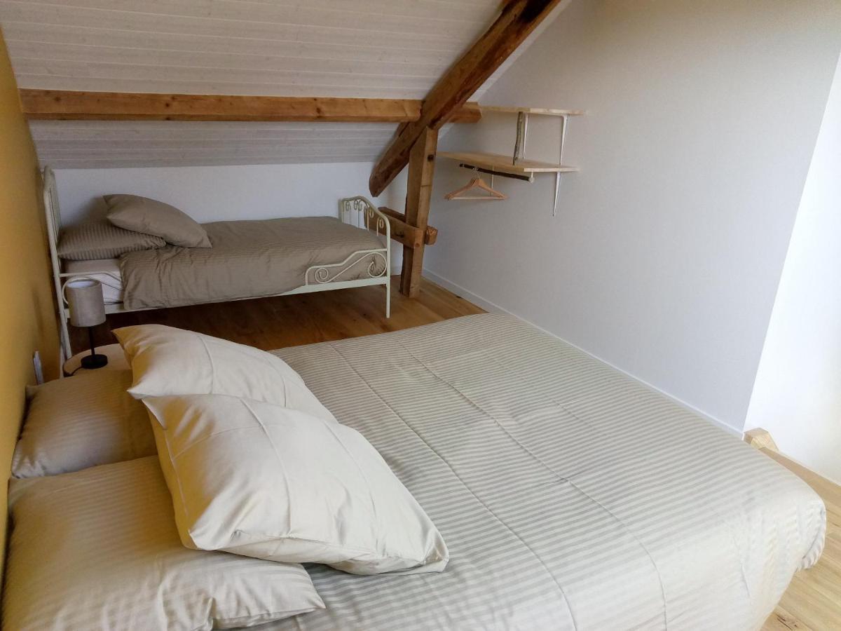 Chambres D'Hotes Quatre Mains Saint-Priest-des-Champs Zewnętrze zdjęcie