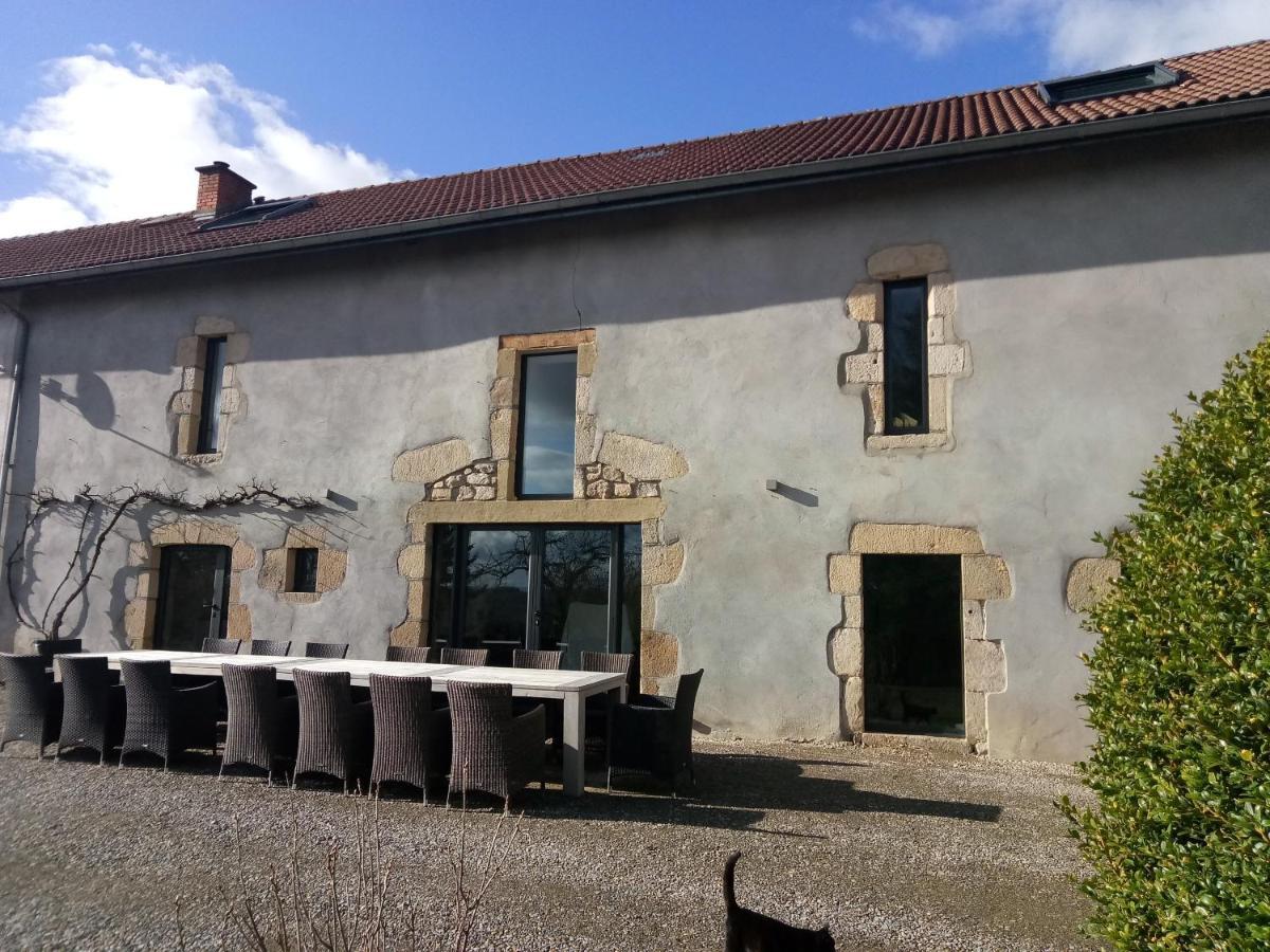 Chambres D'Hotes Quatre Mains Saint-Priest-des-Champs Zewnętrze zdjęcie